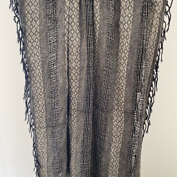 Free People Raggy Desert Scarf/Beach CoverUp in Grey - Picture 3 of 9